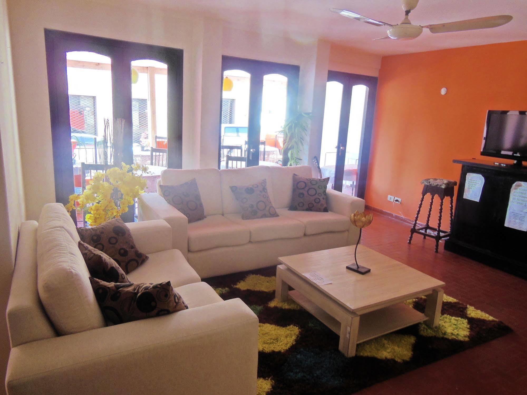 Costanera Hostel Asuncion Ngoại thất bức ảnh