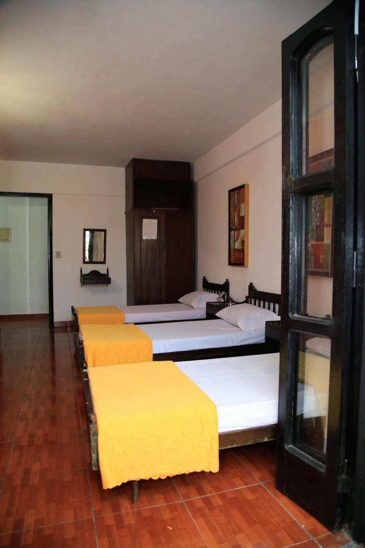 Costanera Hostel Asuncion Ngoại thất bức ảnh