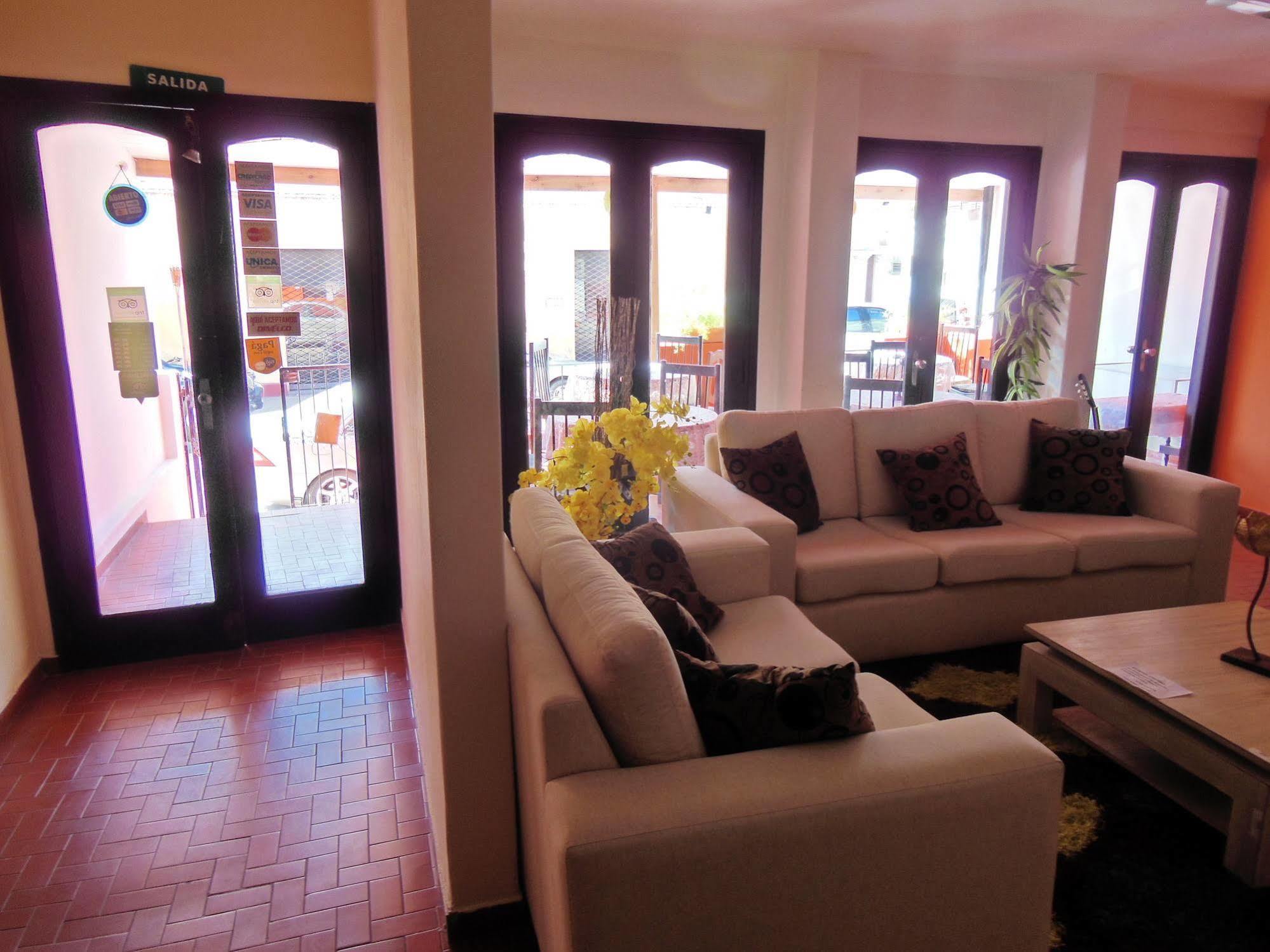 Costanera Hostel Asuncion Ngoại thất bức ảnh