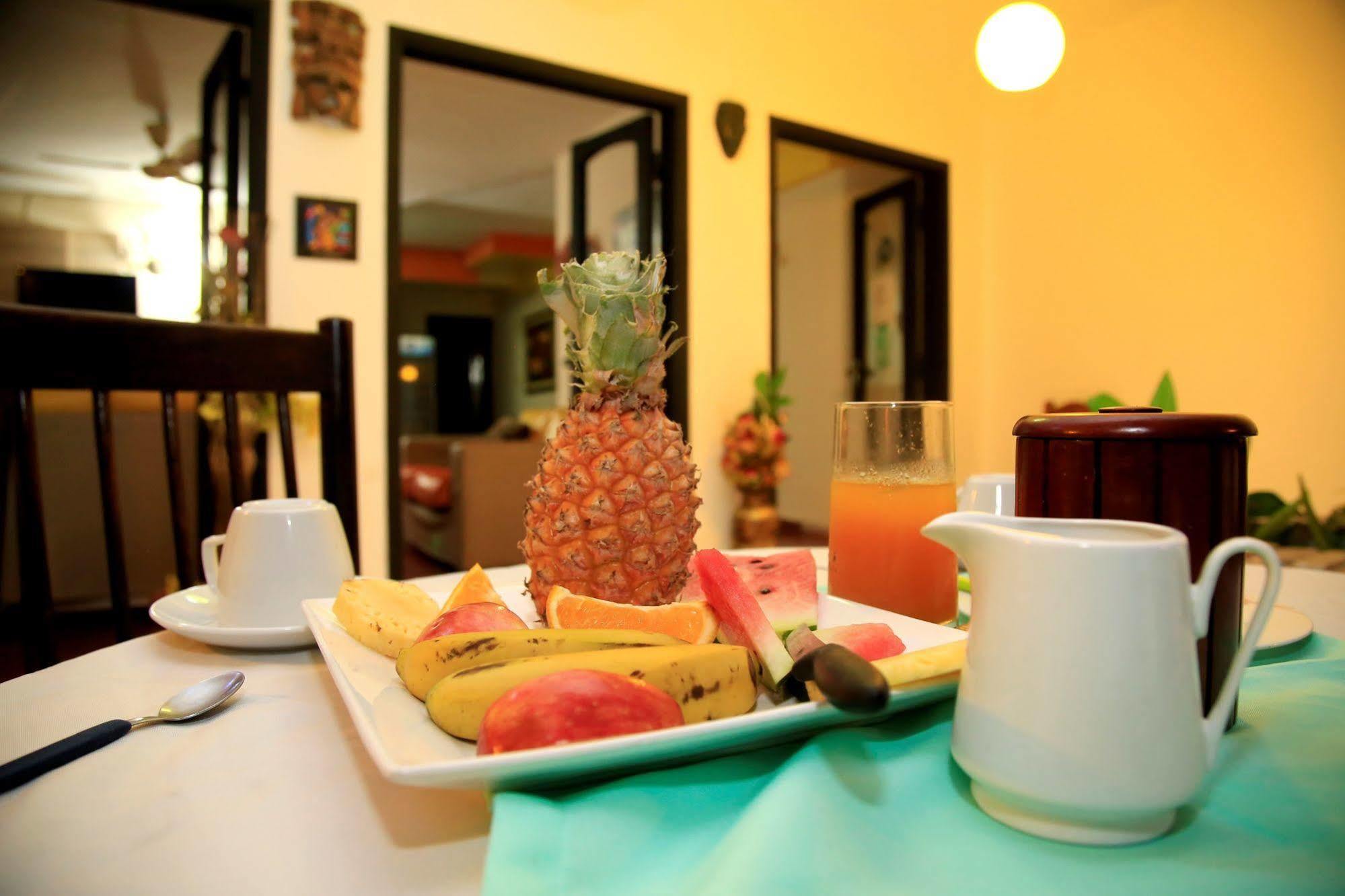 Costanera Hostel Asuncion Ngoại thất bức ảnh