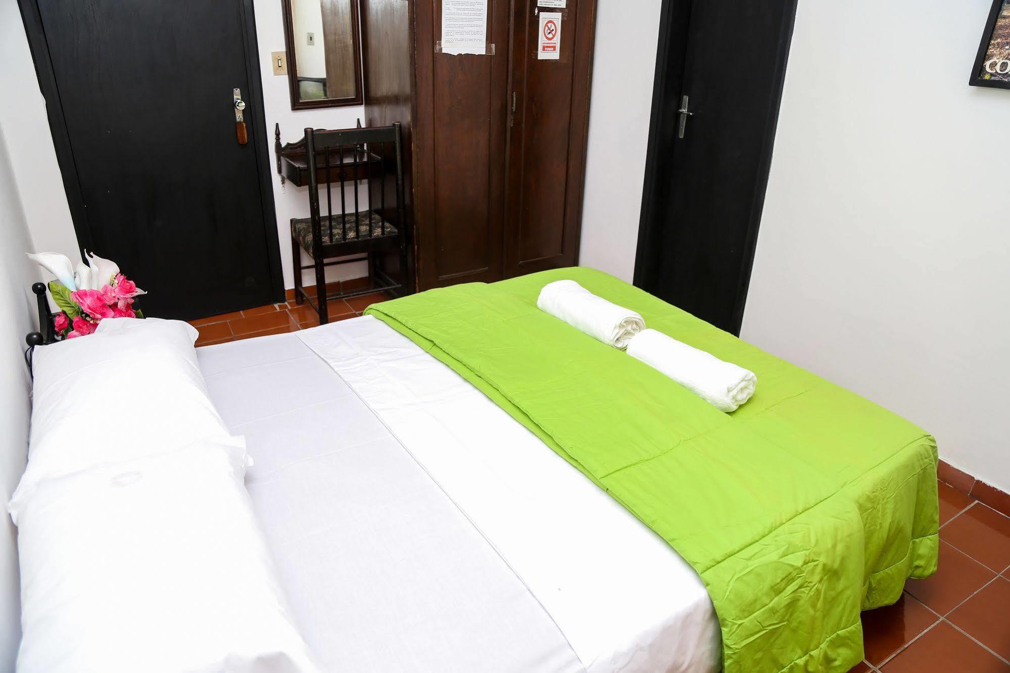 Costanera Hostel Asuncion Ngoại thất bức ảnh