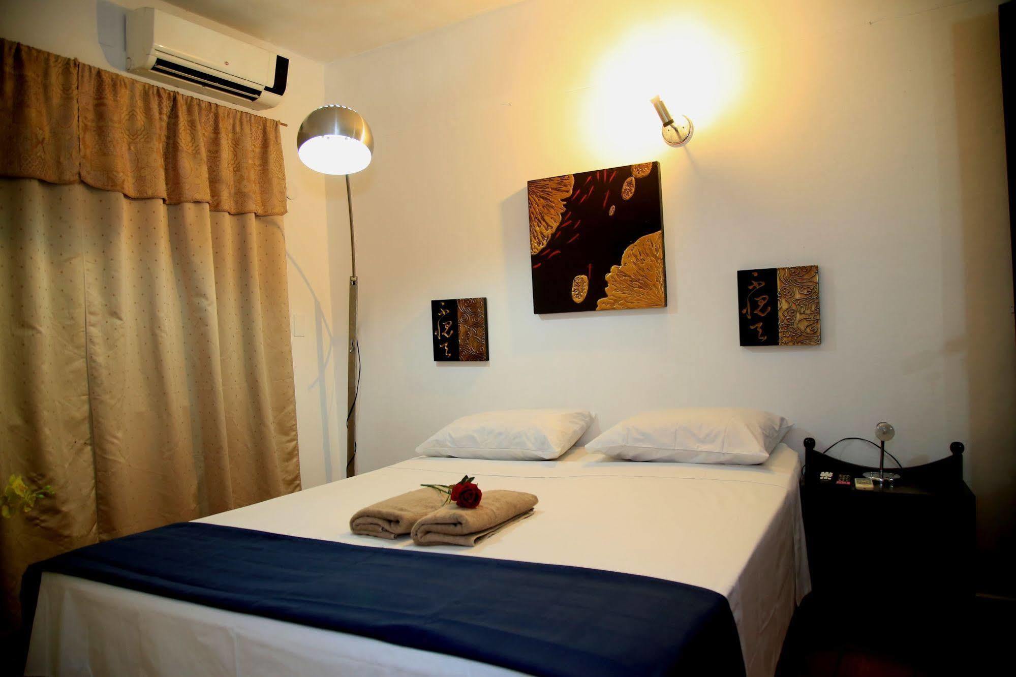 Costanera Hostel Asuncion Ngoại thất bức ảnh