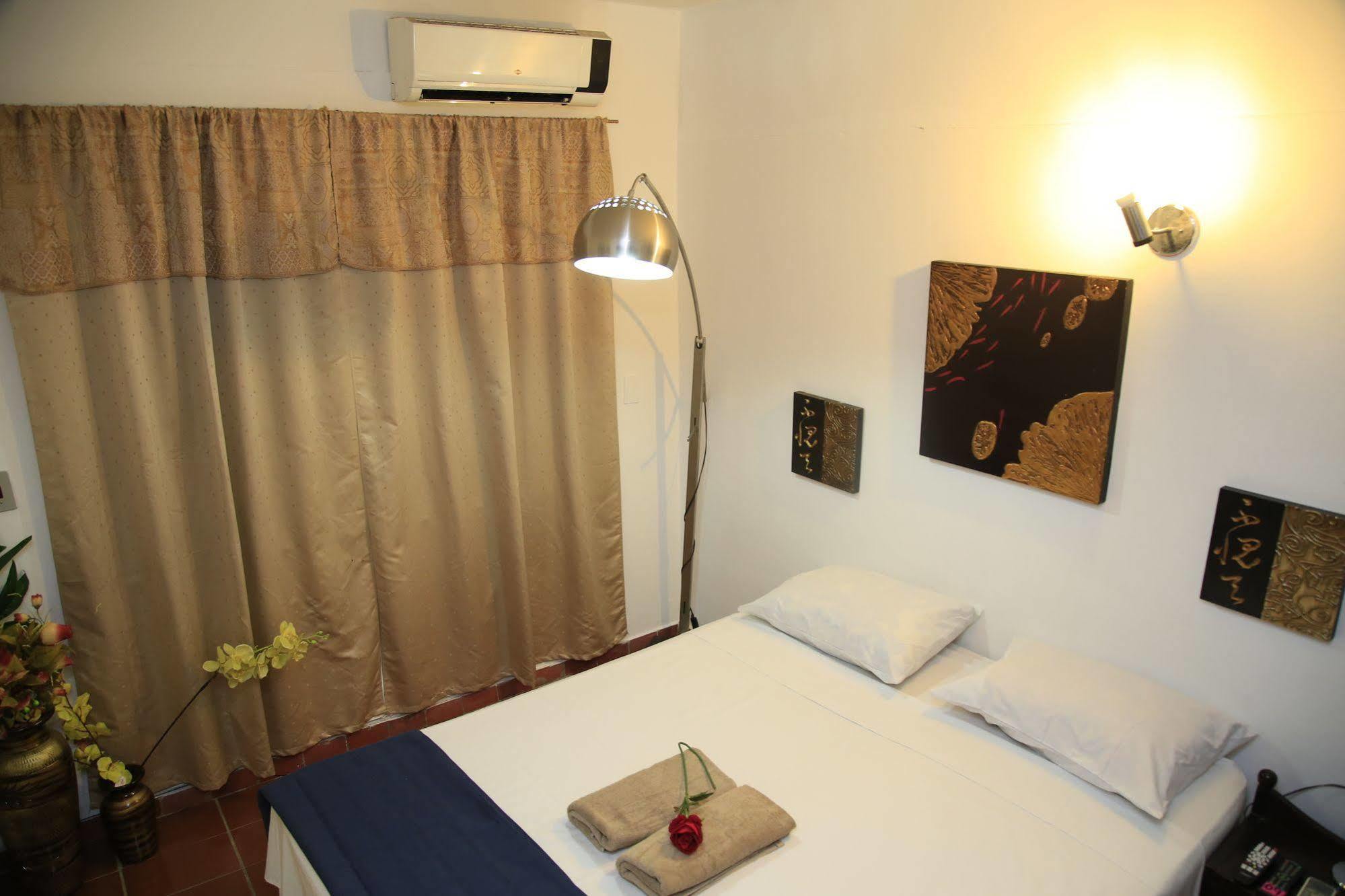 Costanera Hostel Asuncion Ngoại thất bức ảnh